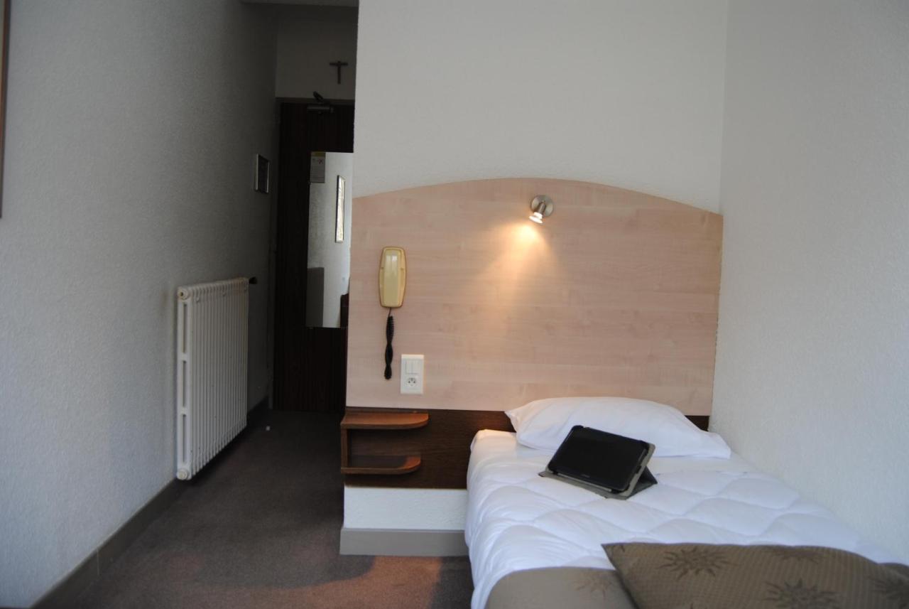 Hotel Adonis Lourdes - Notre Dame De La Sarte Exterior foto